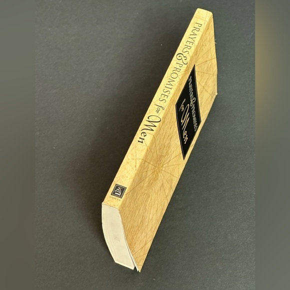 Prayers & Promises for Men Paperback Book - Picture 2 of 12